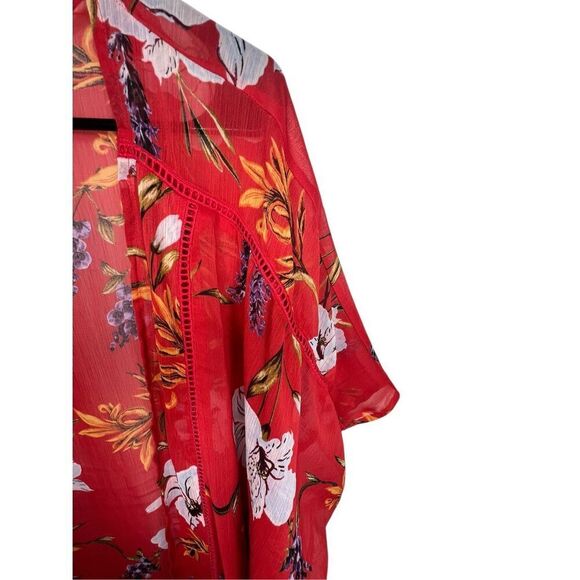 Band Of Gypsies Short Sleeve Sheer Floral Pattern Long Kimono - Picture 2 of 4